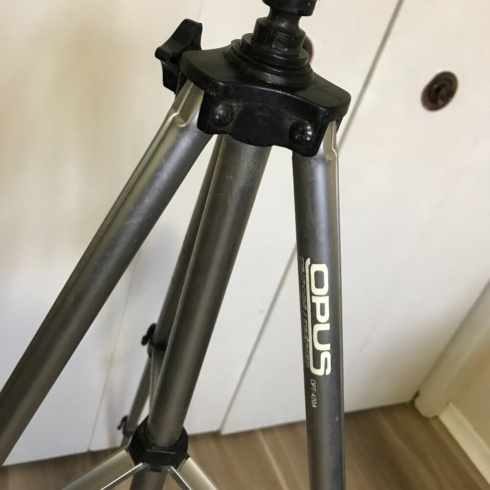 Opus Adjustable Camera Tripod OPT-420A - Picture 2 of 2